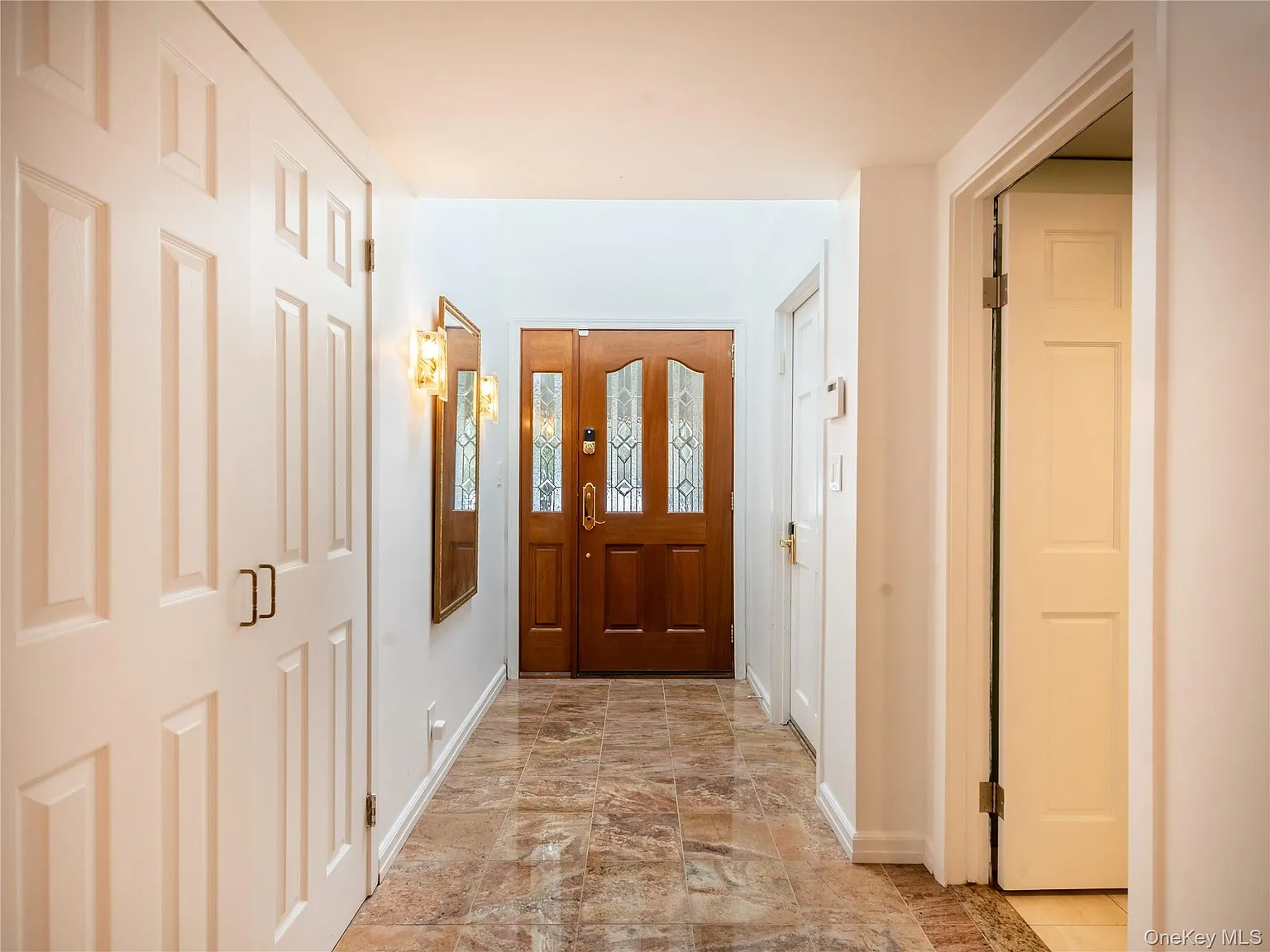 4 bed, 4.5 bath, 2608 sqft, $8,250 — Photo 2