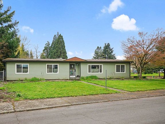 2nd image of 22098 Erica Dr NE