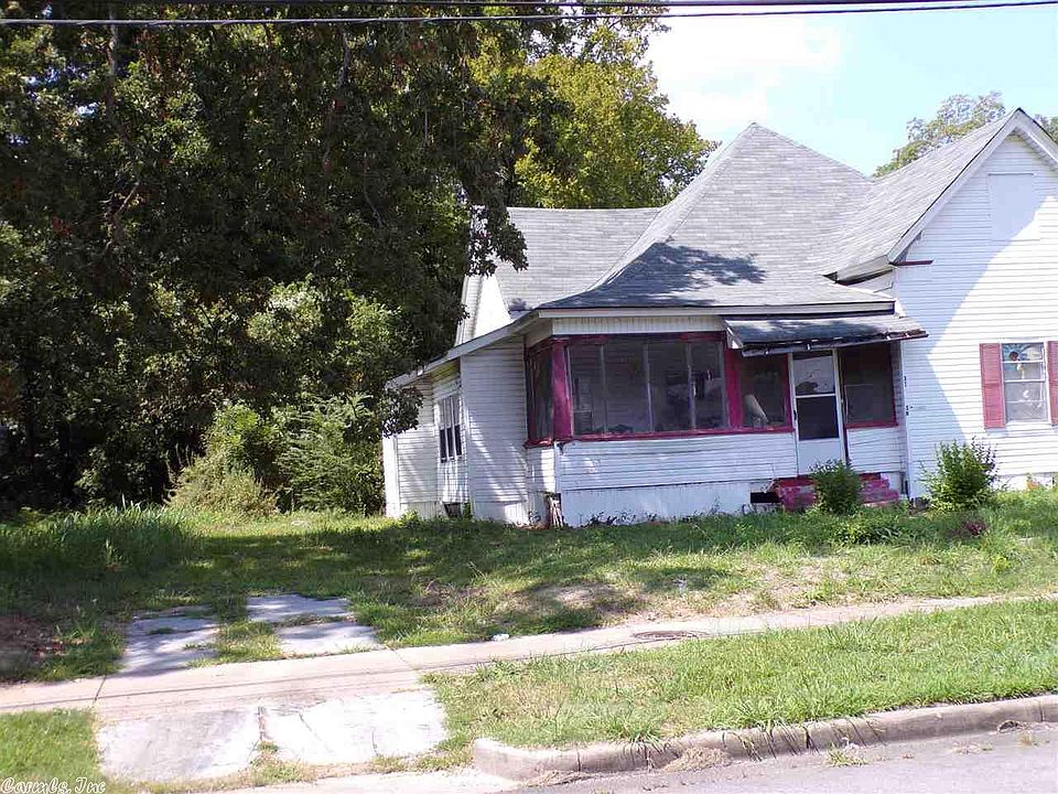 2nd image of 700 S Ash St