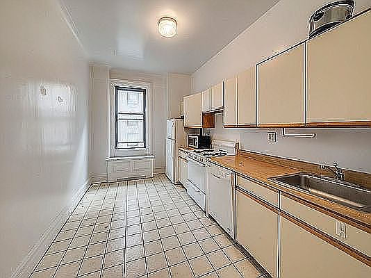 5th image of 145 E 35th St APT 3FE