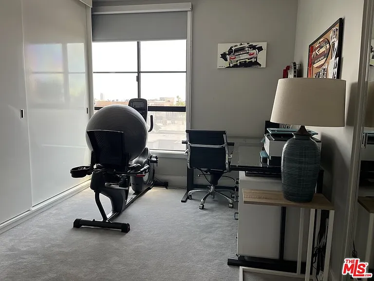 932 N Alfred St #1 — Photo 18