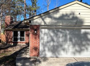 11 Redberry Ct, Spring, TX 77381