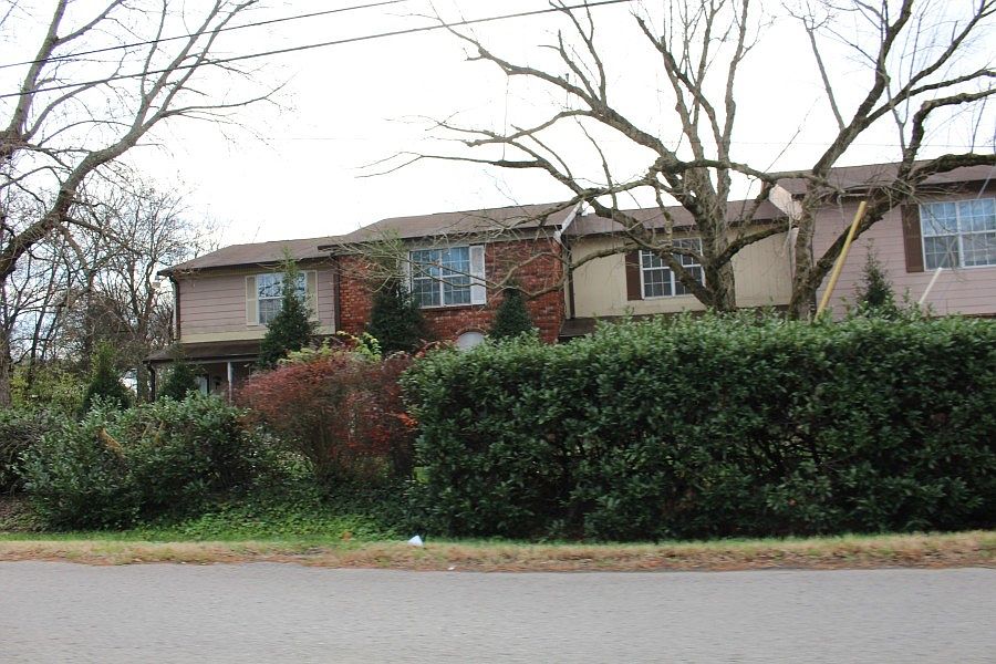 1st image of 934 Coarsey Dr