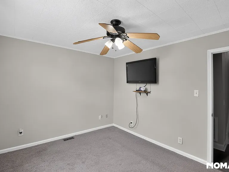 8217 Cornwall Rd — Photo 26