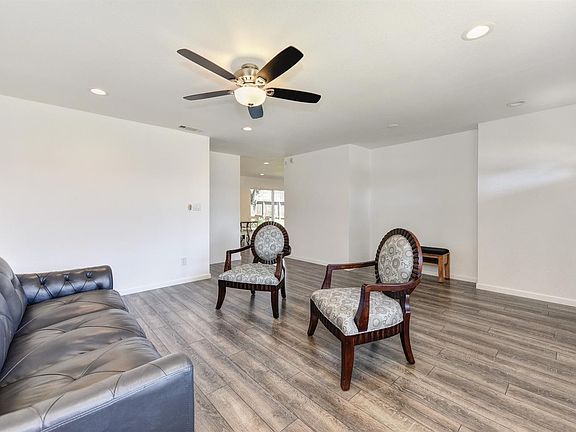4th image of 7939 Alma Mesa Way