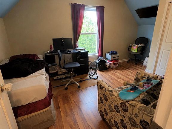 4th image of 11619 Read Ave