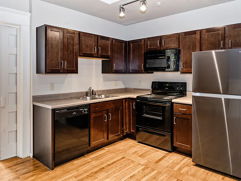 566 S 4th St #405 — Photo 11