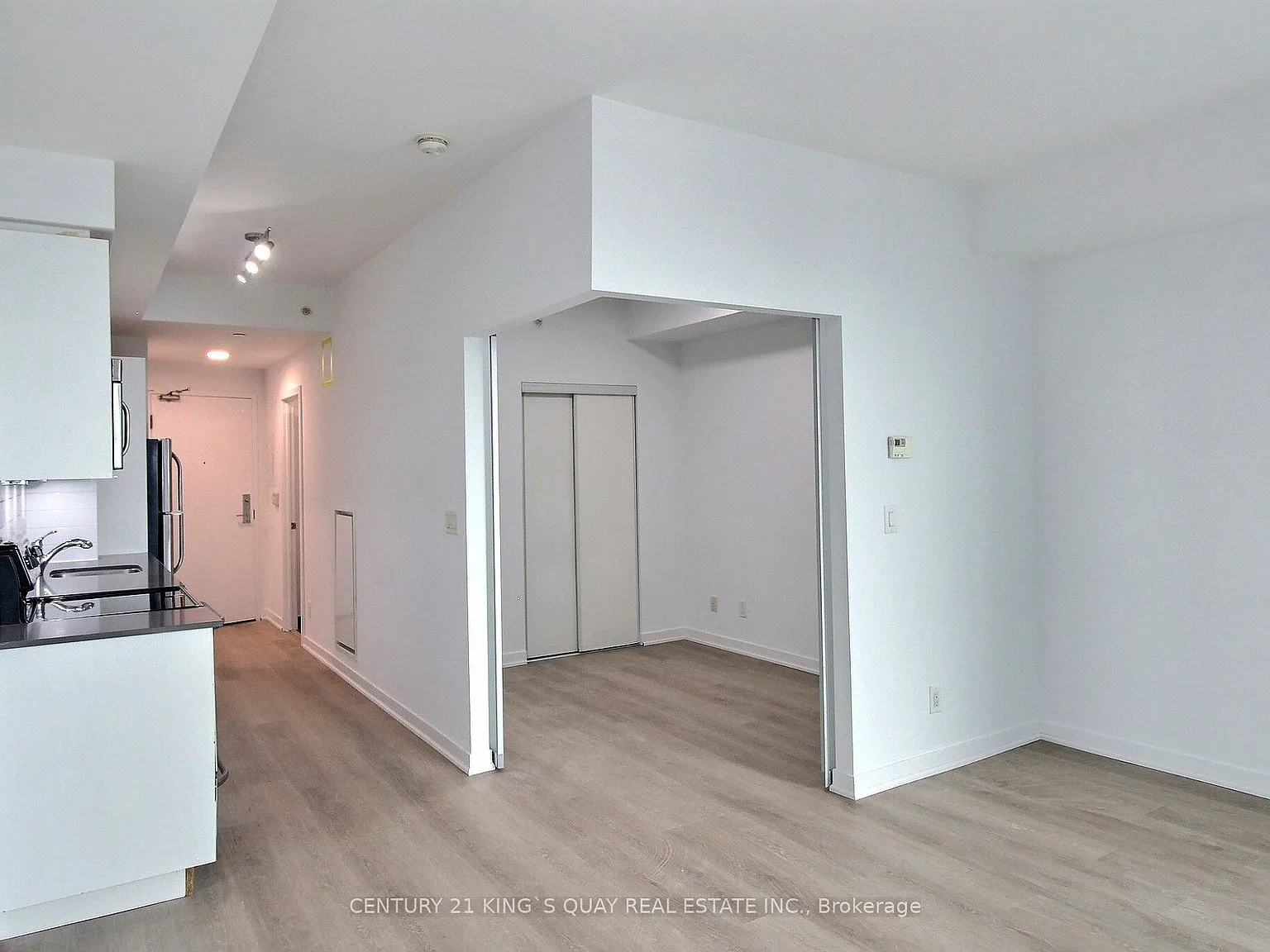 1 bed, $2,430 — Photo 4