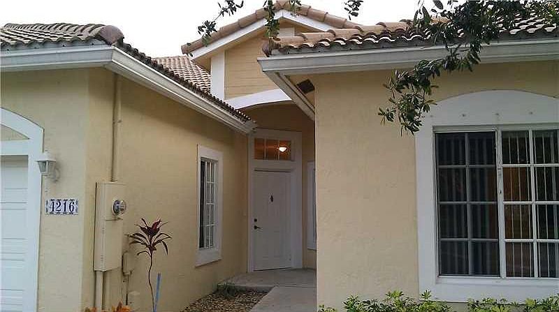 1st image of 4216 SW 11th St #4216