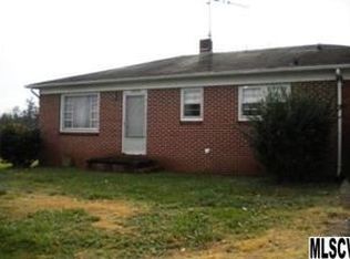 1096 Elm Cir, Granite Falls, NC 28630
