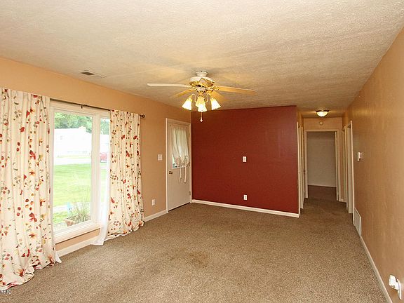 3rd image of 1724 Eckener Dr