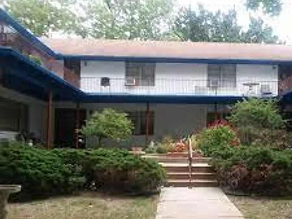 1708 SW Webster Ave