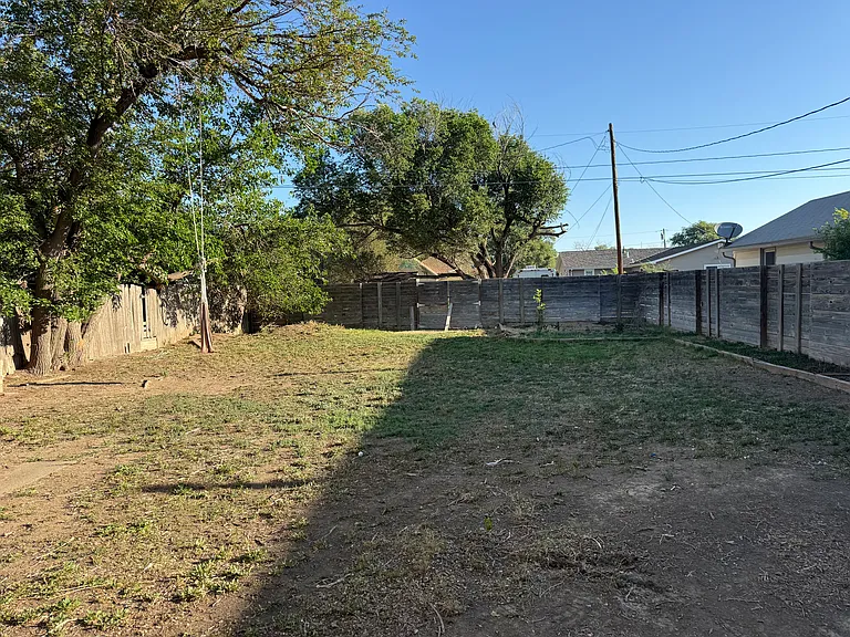 310 E Franklin Ave — Photo 3