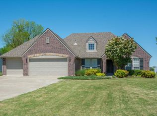 6024 Lake Breeze Rd, Grove, OK 74344