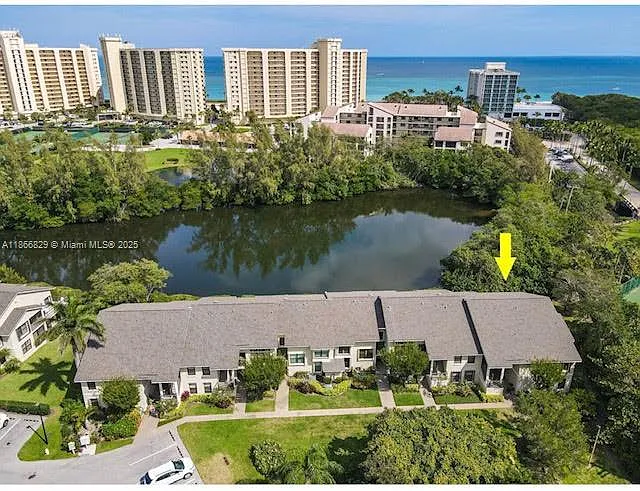 Photo 1 of 28 - 2309 W Fairway Dr S #2309 - Jupiter, FL Primary Photo - 2309 W Fairway Dr S #2309