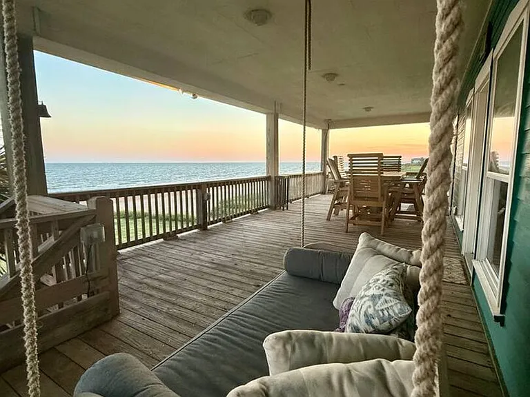 Dolly St — Photo 65