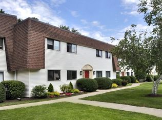 10 Hulls Hwy, Southport, CT 06890