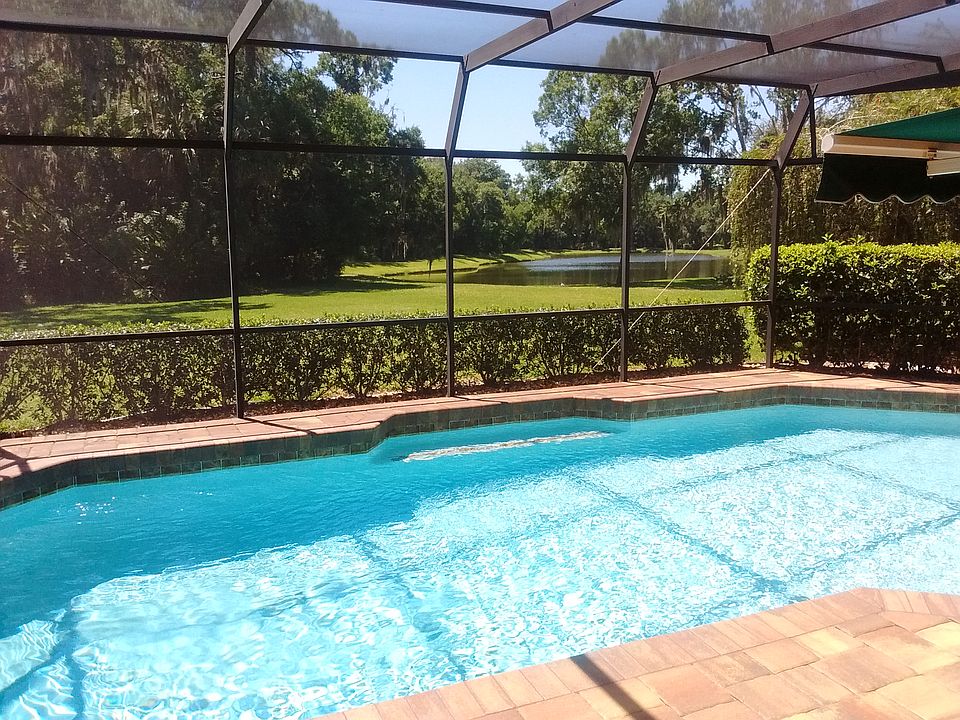 Pool & View