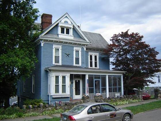 1st image of 510 Elm St