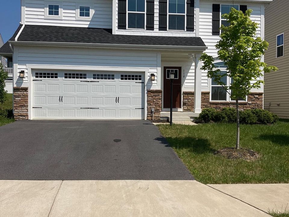 1st image of 110 Fringetree Ct