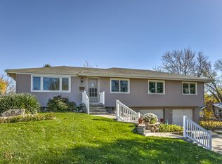 7301 S 52nd St, Omaha, NE 68157