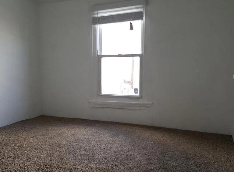 2542 Cedar St — Photo 10