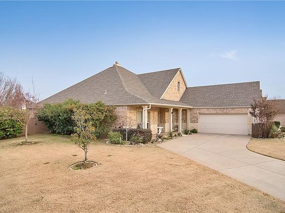 Large Corner Lot with a Smaller Backyard