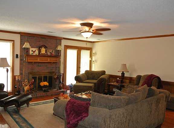 5th image of 520 Sanga Cir