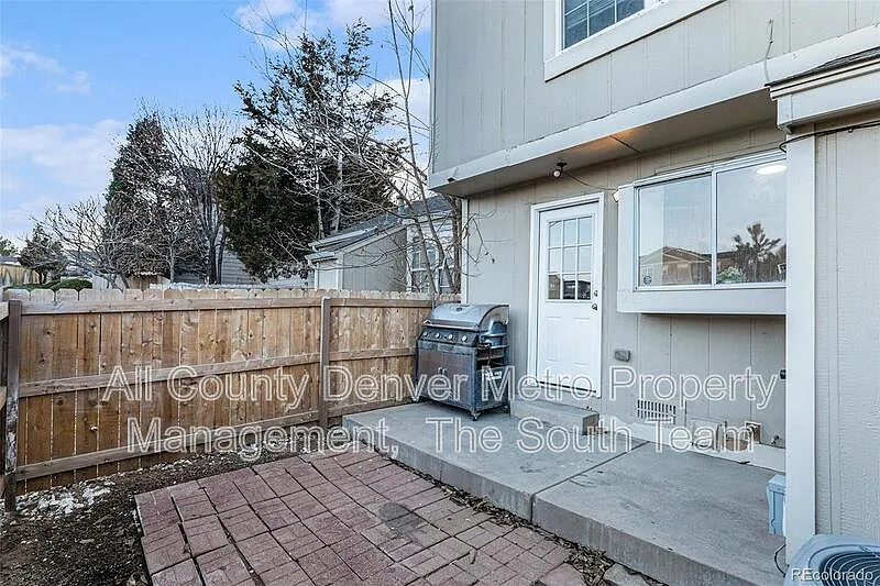 2 bed, 1.5 bath, 992 sqft, $1,795 — Photo 1