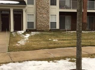 28204 Oakmonte Cir E #1, New Hudson, MI 48165