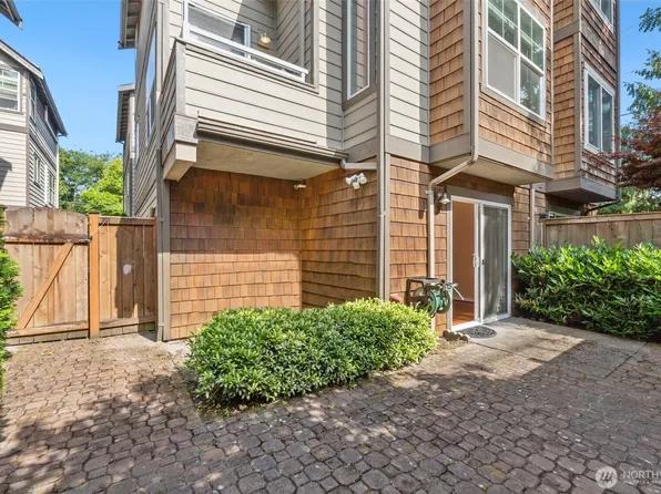 9503 Ashworth Avenue N #B, Seattle, WA 98103