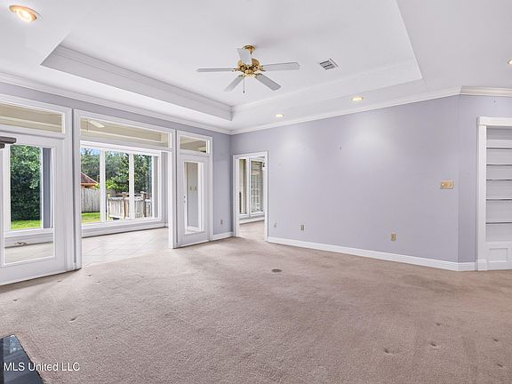 4th image of 2579 Rue Palafox