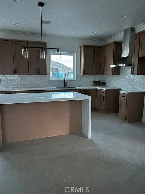 2 bed, 1300 sqft, $2,400 — Photo 3