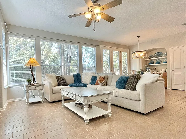 46 Flickering Sun Ct — Photo 14