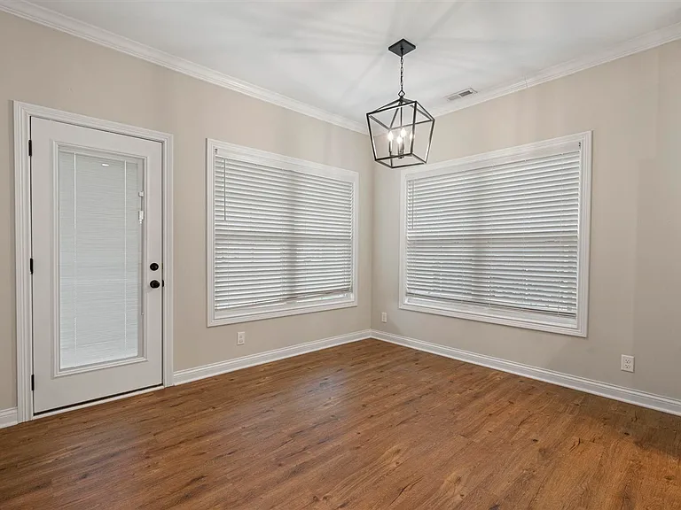 821 Poplar Log Dr — Photo 13