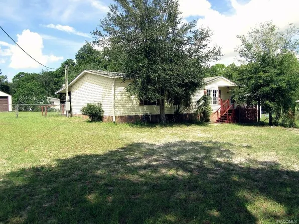 3426 N Holiday Dr, Crystal River, FL 34428
