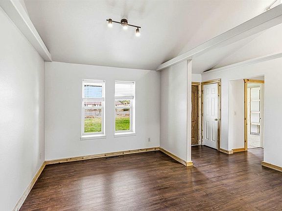 4th image of 62905 Jeremy Road