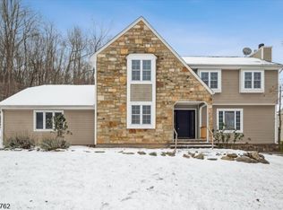 1 Knob Hill Rd, Washington Twp., NJ 07840
