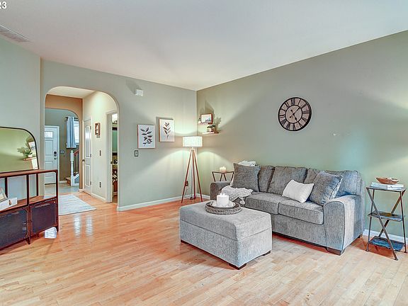 4th image of 3916 SE 189th Ave
