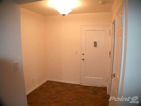 790 BRR A16 Foyer