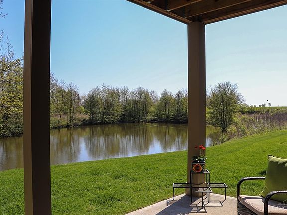 3rd image of 5976 Falling Brook Dr