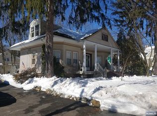 61 Randolph St, Park Ridge, NJ 07656