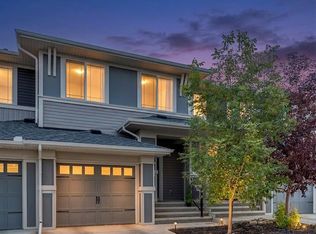 497 W Hillcrest Rd SW, Airdrie, AB T4B 4T8