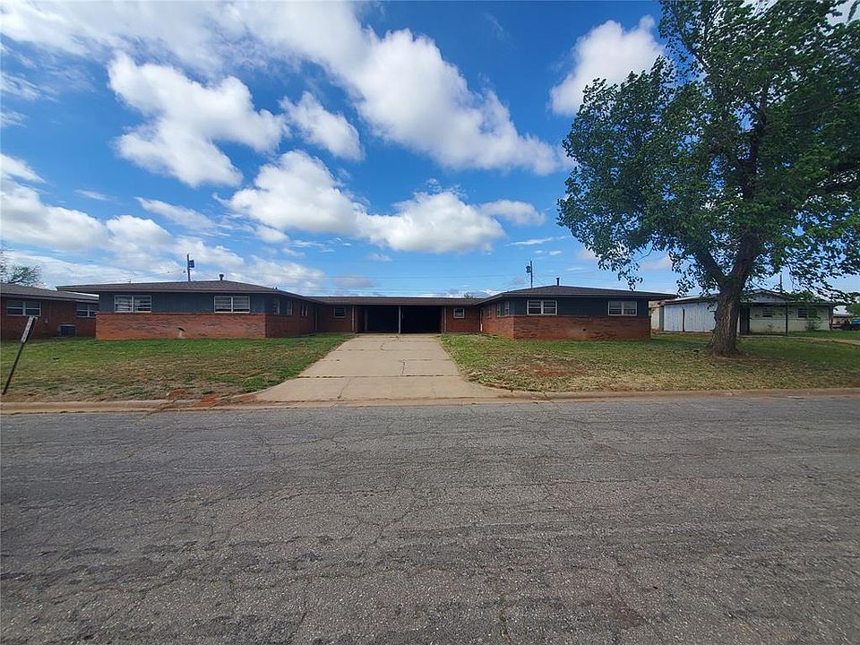1st image of 407 Iroquois Trl