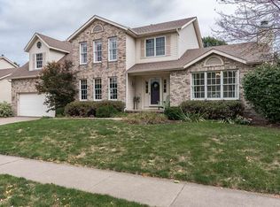 2690 Hunter Rd, Bettendorf, IA 52722