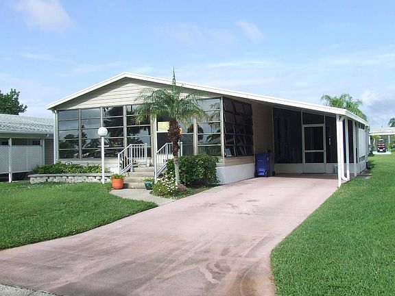 2nd image of 108 Bimini Cay Cir
