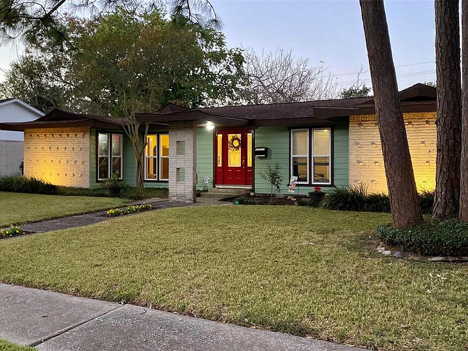 1st image of 8522 Dashwood Dr