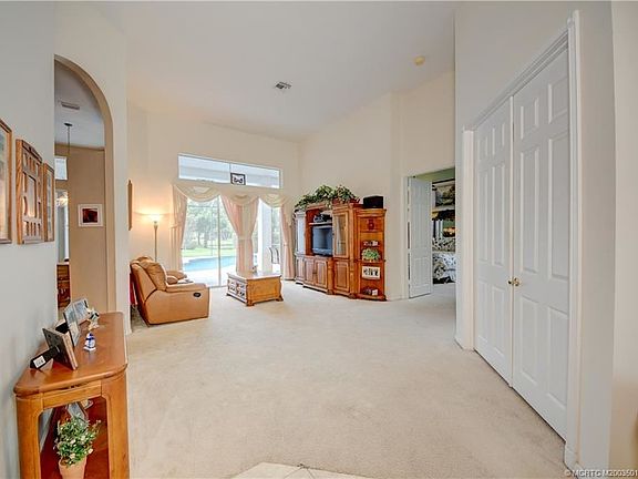 5th image of 2672 SW Glenmoor Way