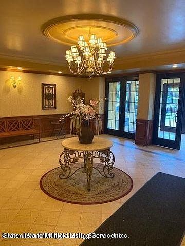 2nd image of 1000 Targee St #2Y