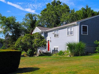 107 Emmanuel Dr, Portsmouth, RI, 02871